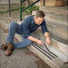 Universali antislydimo juosta lygiems paviršiams